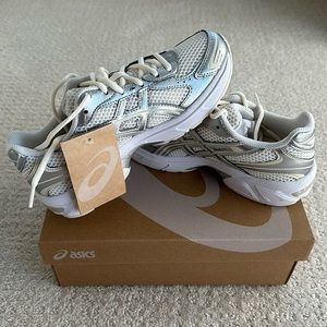 ASICS Gel 1130 Cream/Pure Silver - size 7 women